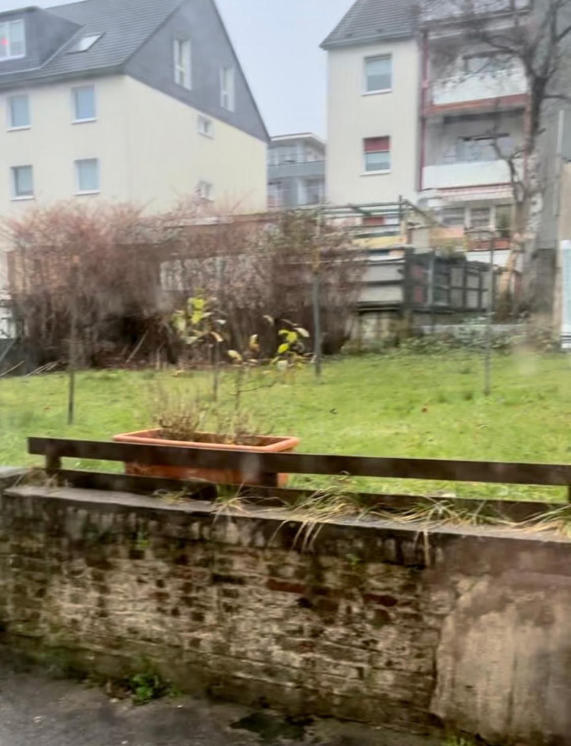 Tunnel Apartment - Nordbahntrasse, Kontaktloser Self-Check-In, Netflix Wuppertal Esterno foto